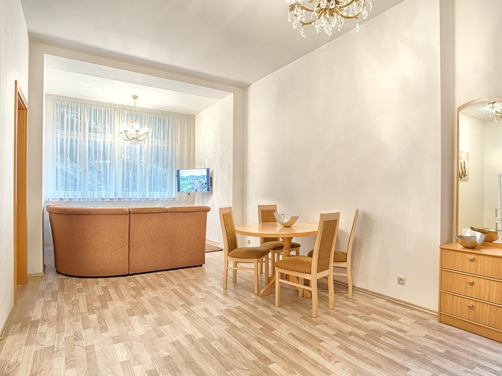 Apartments Valencia Karlovy Vary Habitación foto